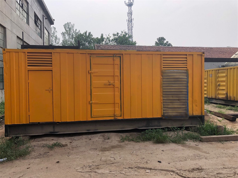 东澳镇发电机出租进行负载测试时，电瓶电量不足的具体判断标准是什么？