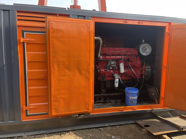 东澳镇柴油发电机组在高温环境下运行时需要注意哪些问题？