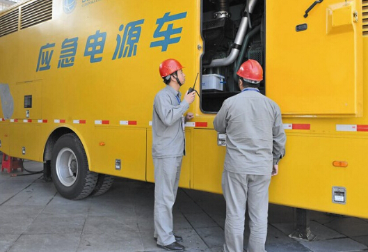 东澳镇如何清理被灰尘覆盖的机油散热器？