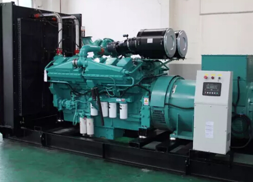 东澳镇发电机如何选择合适的除垢剂来清洗水冷式机油散热器？